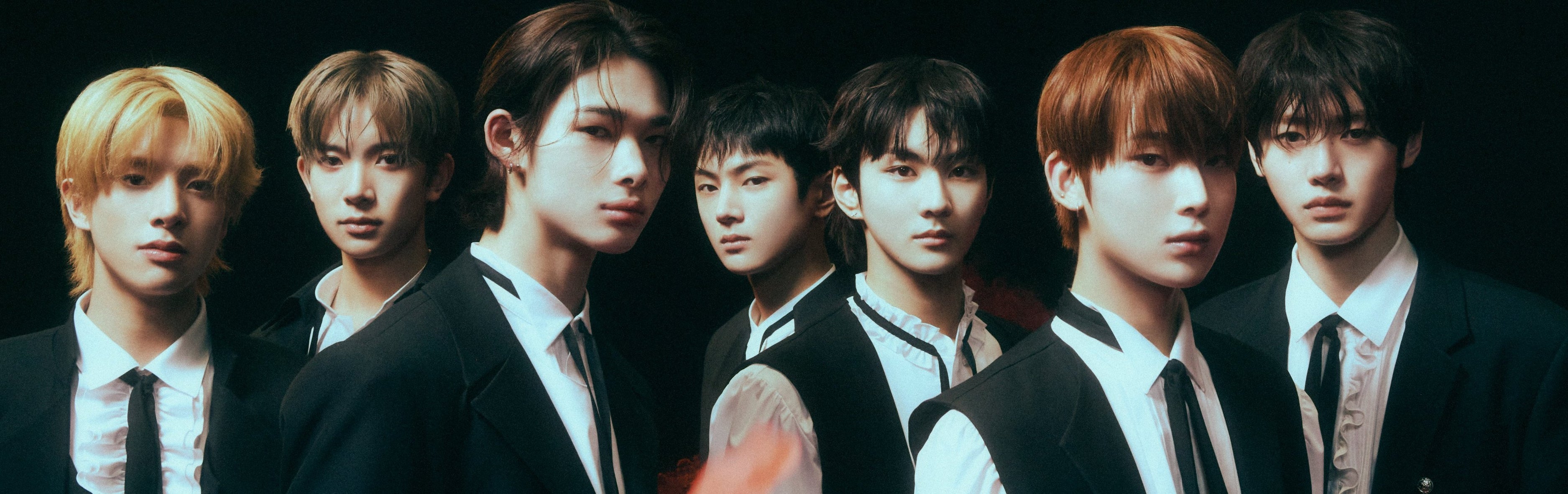 ENHYPEN DARK BLOOD EVE PINK K POP