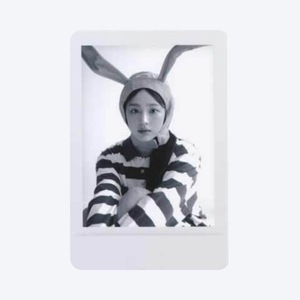 NEWJEANS (뉴진스) - [HOW SWEET] : OFFICIAL PHOTOCARD (APPLE MUSIC POB)