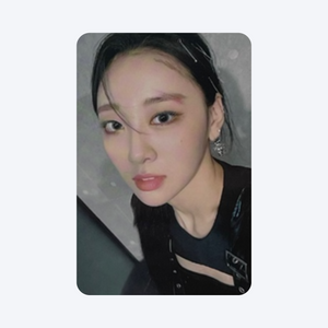 LOONA (이달의 소녀) - [&] OFFICIAL PHOTOCARD - EVE PINK K-POP