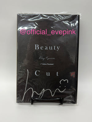 [AUTOGRAPHED] KANG HYEWON (강혜원) 1st Edition Photobook - [Beauty Cut] (VER B) - EVE PINK K-POP