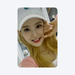 STAYC (스테이씨) - [STEREOTYPE] : (OFFICIAL PHOTOCARD / VER 3)