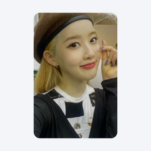 STAYC (스테이씨) - [STEREOTYPE] OFFICIAL PHOTOCARD