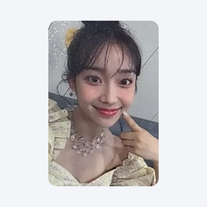 STAYC (스테이씨) - [WE NEED LOVE] : OFFICIAL PHOTOCARD (APPLE MUSIC POB)