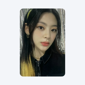 STAYC (스테이씨) - [STEREOTYPE] : (OFFICIAL PHOTOCARD / VER 3)