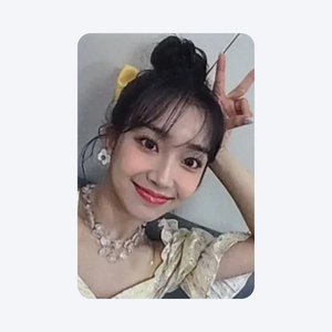 STAYC (스테이씨) - [WE NEED LOVE] : OFFICIAL PHOTOCARD (APPLE MUSIC POB)