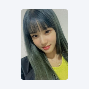 STAYC (스테이씨) - [STEREOTYPE] : (OFFICIAL PHOTOCARD / VER 3)