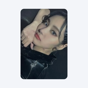 LOONA (이달의 소녀) - [&] OFFICIAL PHOTOCARD - EVE PINK K-POP