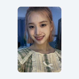 STAYC (스테이씨) - [STAYDOM] OFFICIAL PHOTOCARD