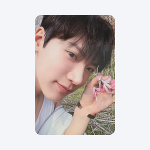 WAYV (웨이션브이) - [GIVE ME THAT] : OFFICIAL PHOTOCARD (DEAR MY MUSE)