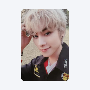 WAYV (웨이션브이) - [GIVE ME THAT] : OFFICIAL PHOTOCARD (DEAR MY MUSE)