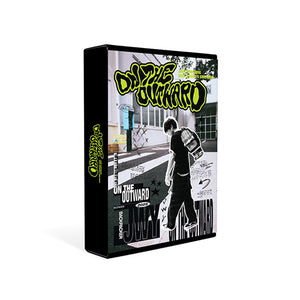 JANG WOOYOUNG (장우영) - 2025 SEASON'S GREETINGS [ON THE OUTWARD] (+ EXCLUSIVE GIFT)