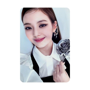ITZY (있지) ALBUM - [CHECKMATE] (STANDARD EDITION : OPENED ALBUM) (C PHOTOCARD VER)