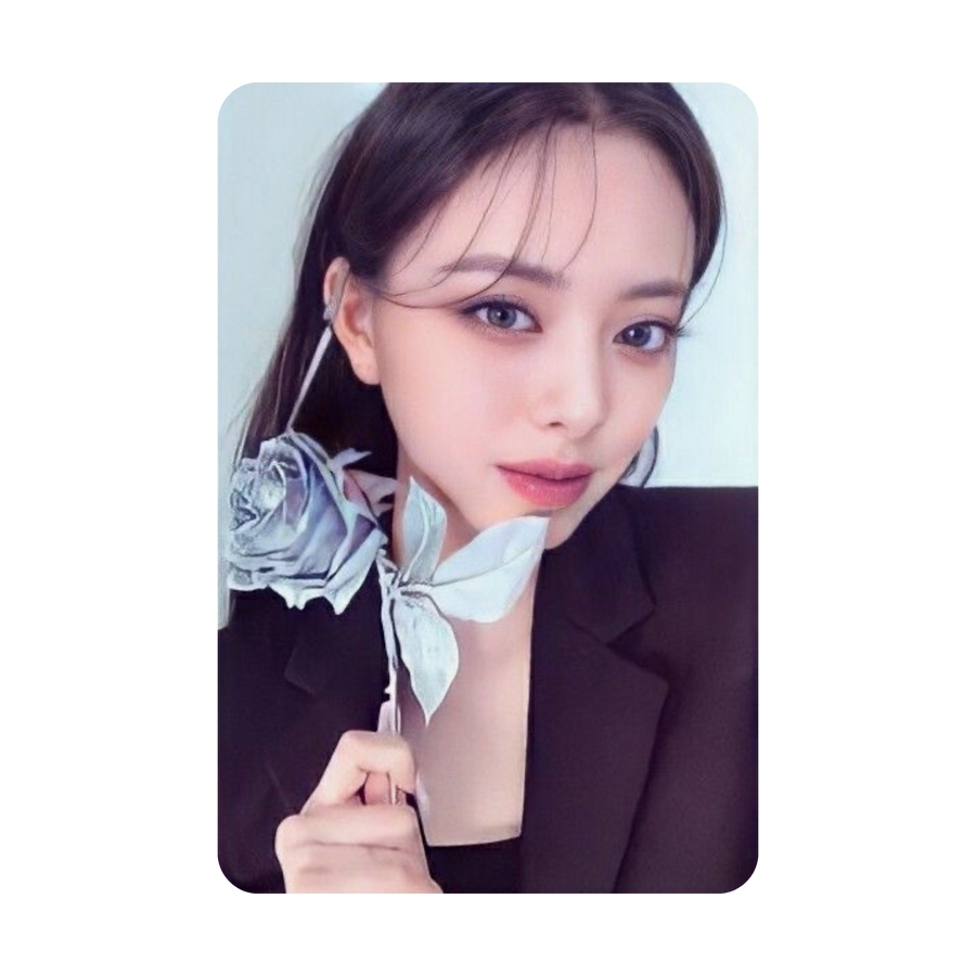 ITZY (있지) ALBUM - [CHECKMATE] (STANDARD EDITION : OPENED ALBUM) (C PHOTOCARD VER)