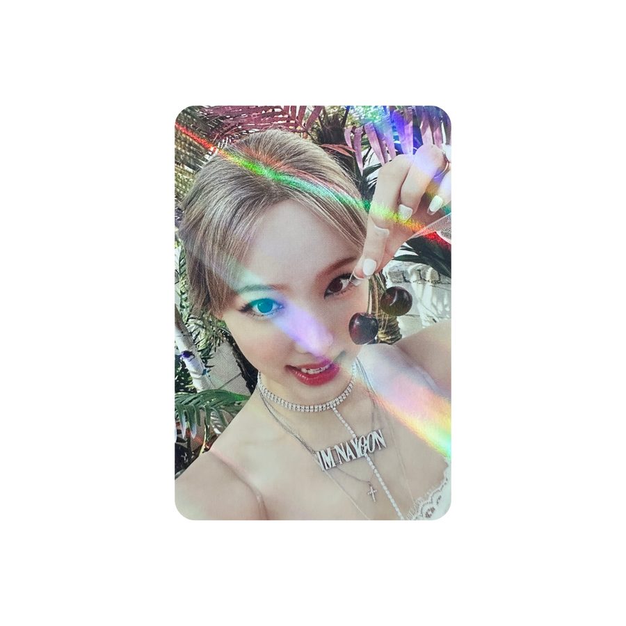 NAYEON (TWICE) - [IM NAYEON] : (OFFICIAL HOLOGRAM PHOTOCARD)