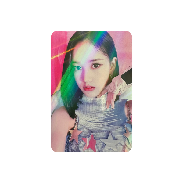 STAYC (스테이씨) - [YOUNG-LUV.COM] : (OFFICIAL HOLOGRAM PHOTOCARD)