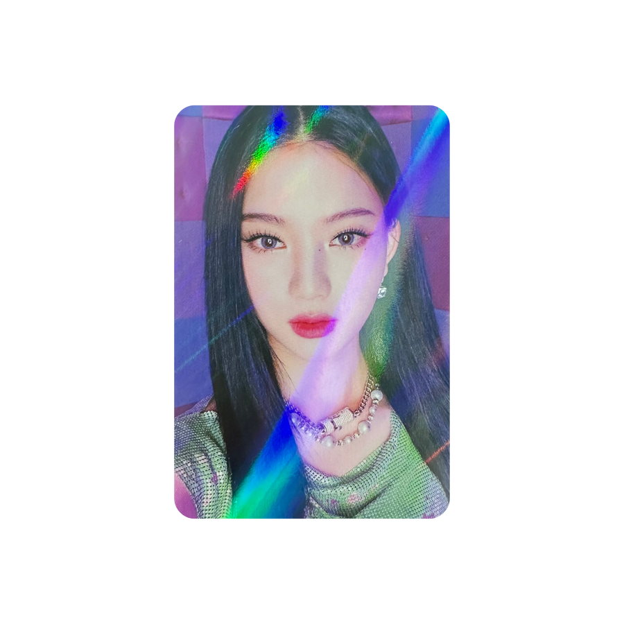 STAYC (스테이씨) - [YOUNG-LUV.COM] : (OFFICIAL HOLOGRAM PHOTOCARD)
