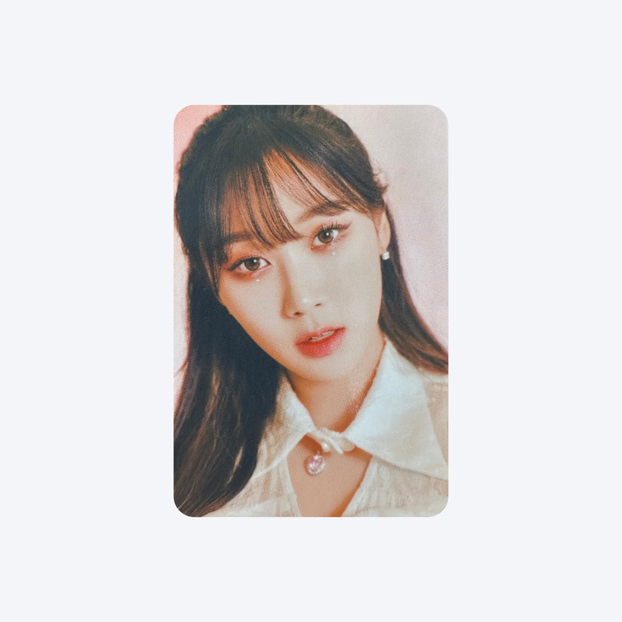AESPA (에스파) - [2022 SEASON’S GREETINGS] : (OFFICIAL PHOTOCARD SET)