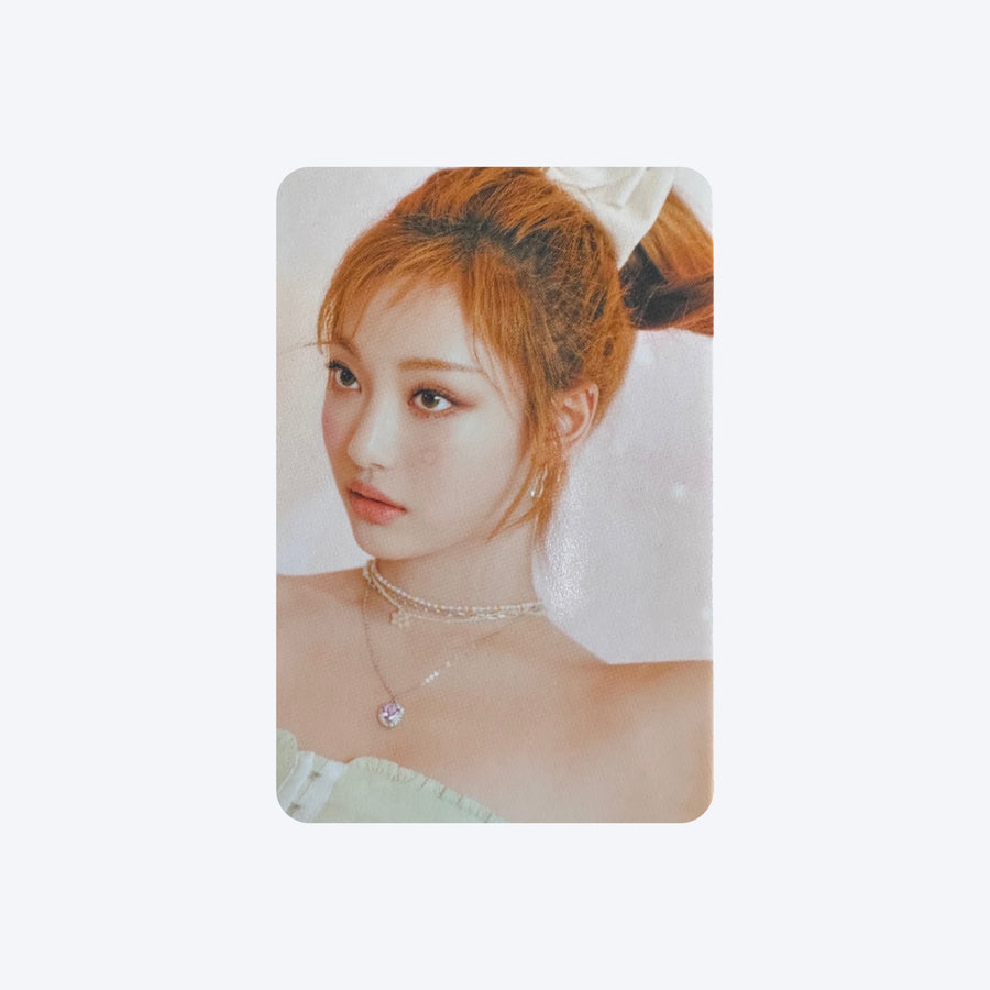 AESPA (에스파) - [2022 SEASON’S GREETINGS] : (OFFICIAL PHOTOCARD SET)