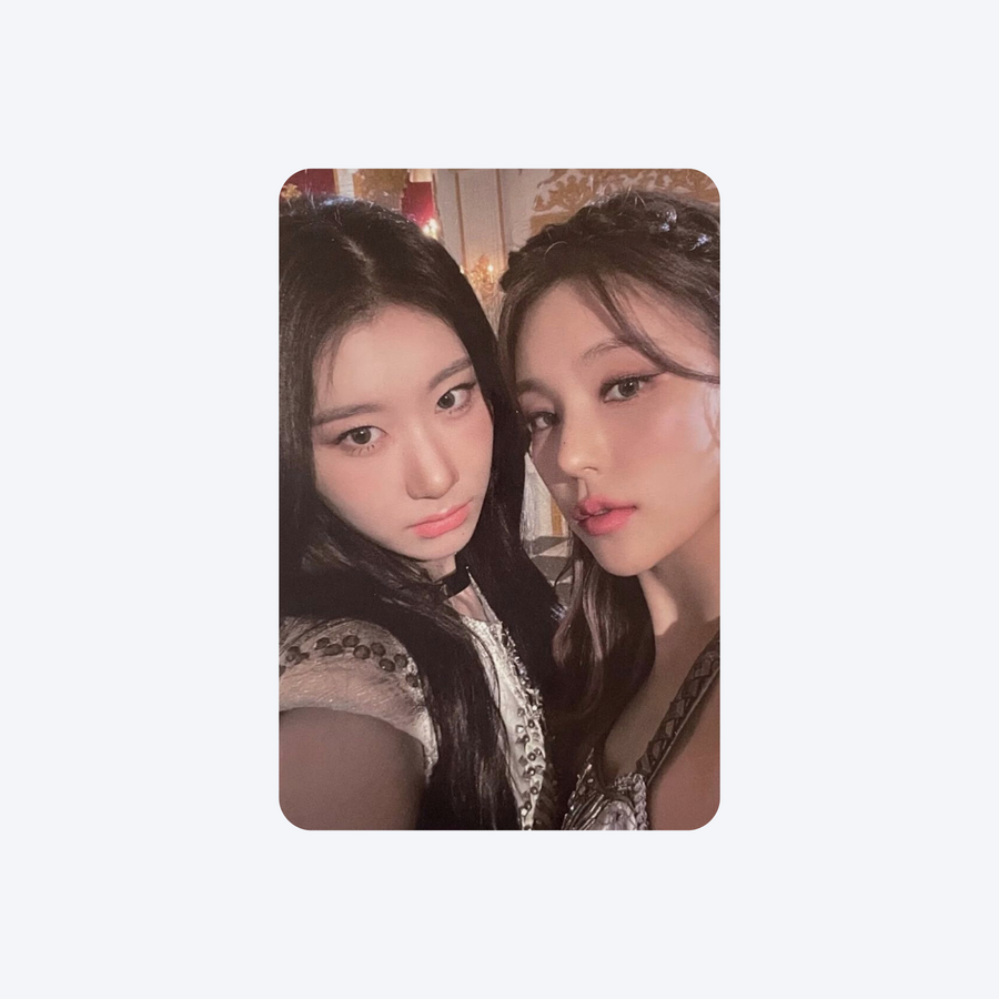ITZY (있지) ALBUM - [CHECKMATE] (SPECIAL EDITION : OPENED ALBUM) (A PHOTOCARD VER)