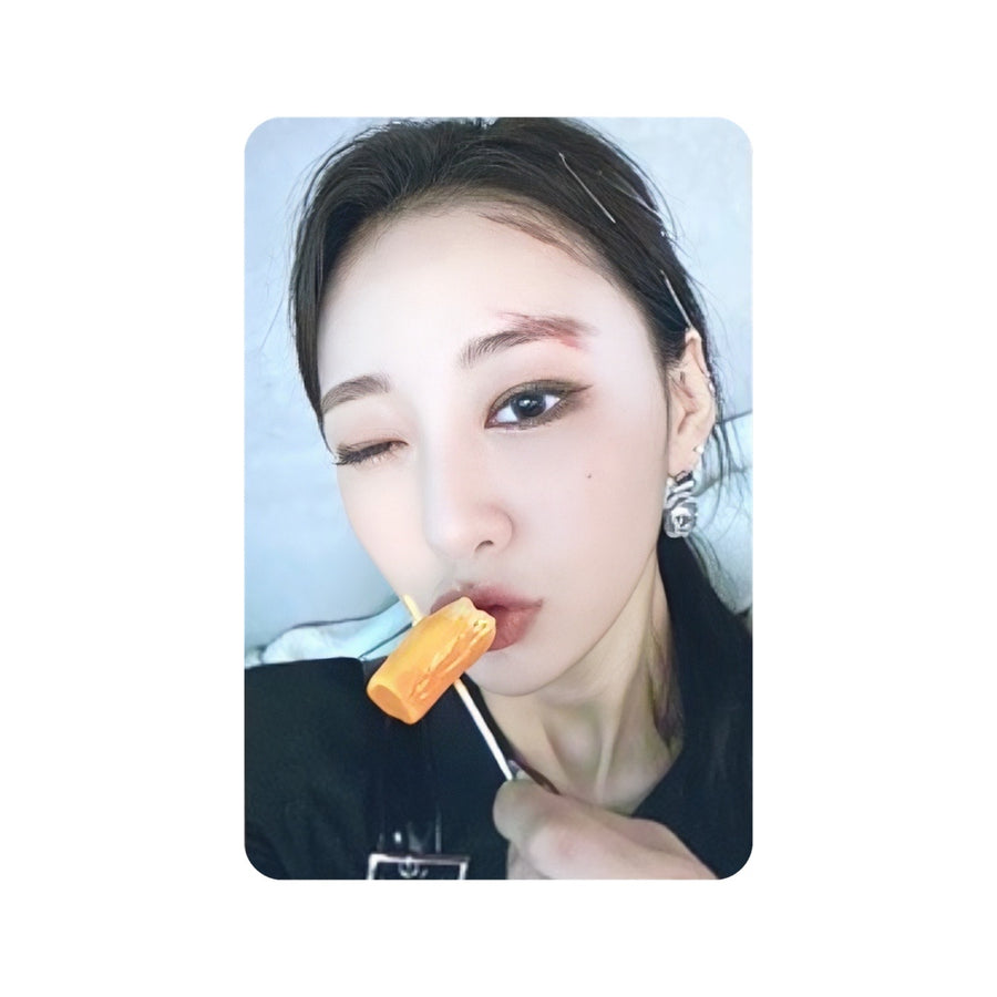 LOONA (이달의 소녀) 4TH MINI ALBUM - [& / C VER] (+ EXCLUSIVE PHOTOCARD / A VER)