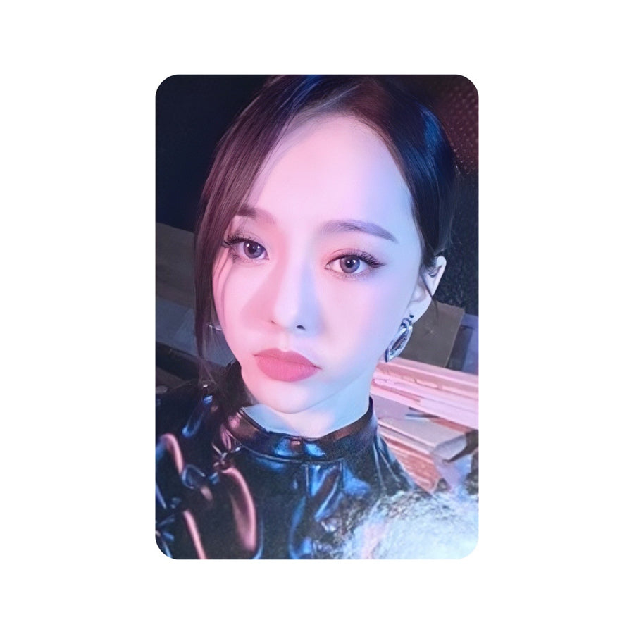 LOONA (이달의 소녀) 4TH MINI ALBUM - [& / C VER] (+ EXCLUSIVE PHOTOCARD / A VER)