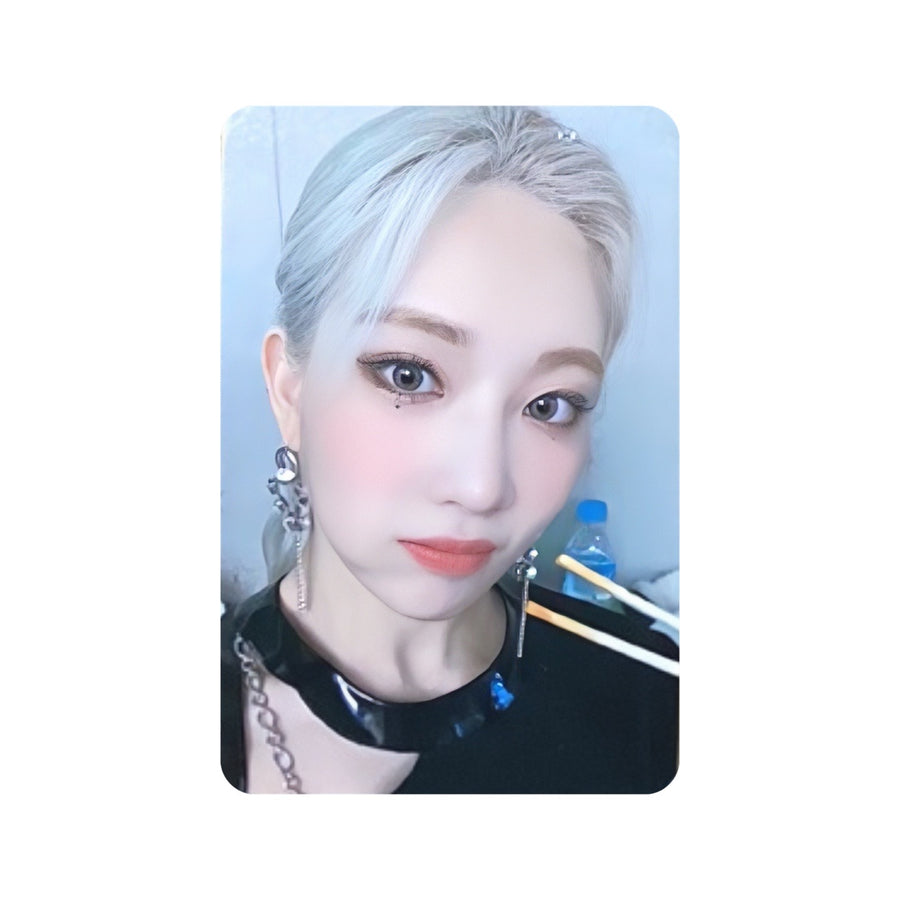 LOONA (이달의 소녀) 4TH MINI ALBUM - [& / C VER] (+ EXCLUSIVE PHOTOCARD / A VER)