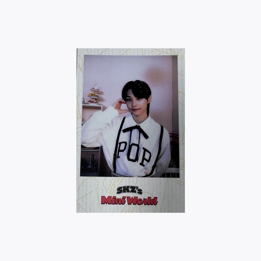 STRAY KIDS (스트레이키즈) - 2023 SEASON’S GREETINGS [SKZ's Mini World] (+ POB)