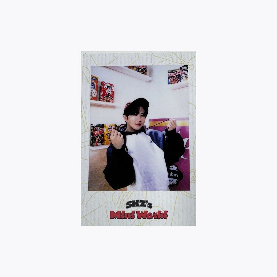 STRAY KIDS (스트레이키즈) - 2023 SEASON’S GREETINGS [SKZ's Mini World] (+ POB)
