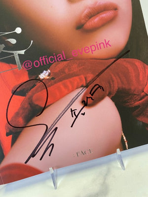 [AUTOGRAPHED CD] SOLAR (솔라) 1ST MINI ALBUM - [容 : FACE] (ONLINE ONLY) - EVE PINK K-POP