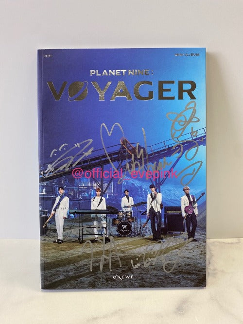 [AUTOGRAPHED CD] ONEWE (원위) 2ND MINI ALBUM - [Planet Nine : VOYAGER]  (ONLINE ONLY)