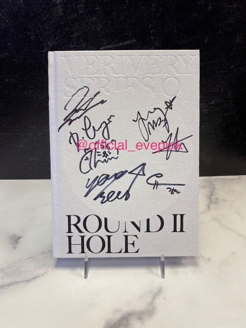 [AUTOGRAPHED CD] VERIVERY (베리베리) 6TH MINI ALBUM - SERIES 'O' [ROUND 2 : HOLE](ONLINE ONLY)