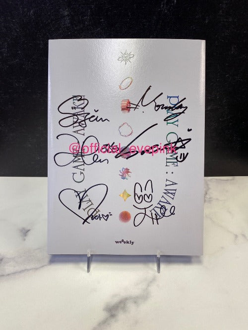 [AUTOGRAPHED CD] Weeekly (위클리) 1ST SINGLE ALBUM - [Play Game : AWAKE] (ONLINE ONLY)
