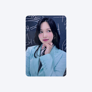 TWICE (트와이스) - [Formula of Love: O+T=<3] : (OFFICIAL LUCKY DRAW PHOTOCARD / B VER)