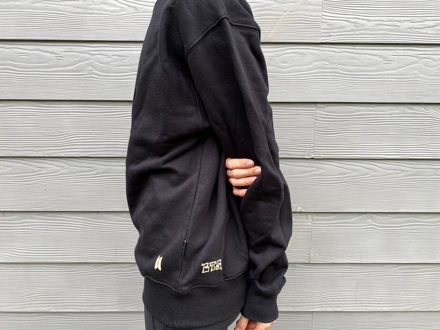 BTS x LOTTE POP-UP - BLACK SWEATSHIRT [HAND WRITTEN LOGO]